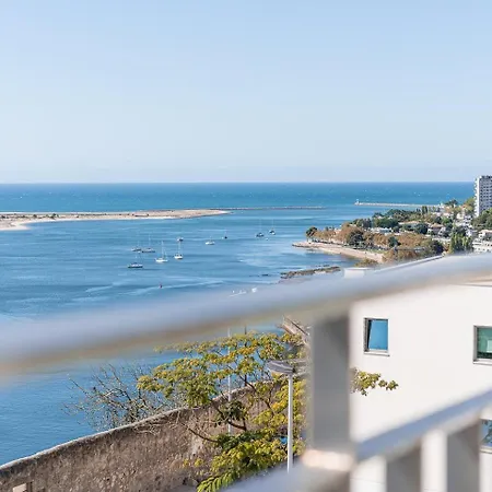 Guestready - Family With Premium View Apartmán *